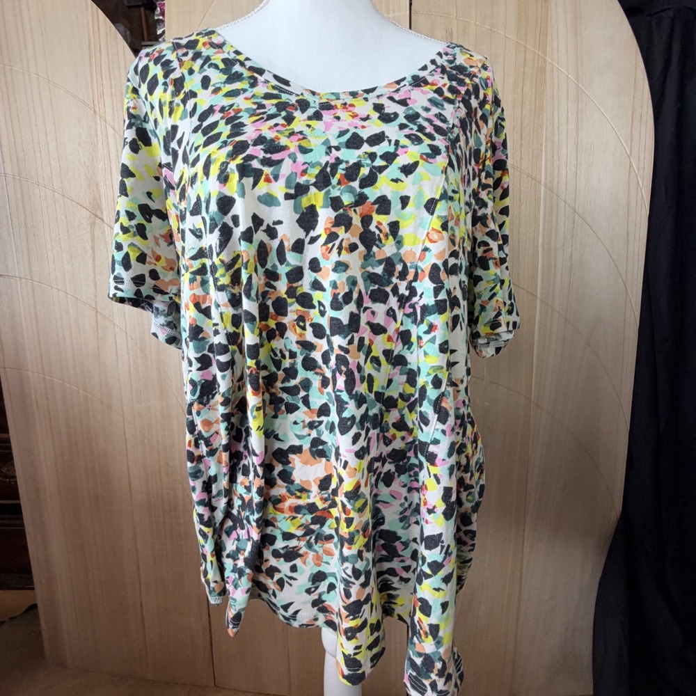 Lane Bryant V-Neck Top 14/16 Multi Abstract Animal Print Casual Short Sleeve